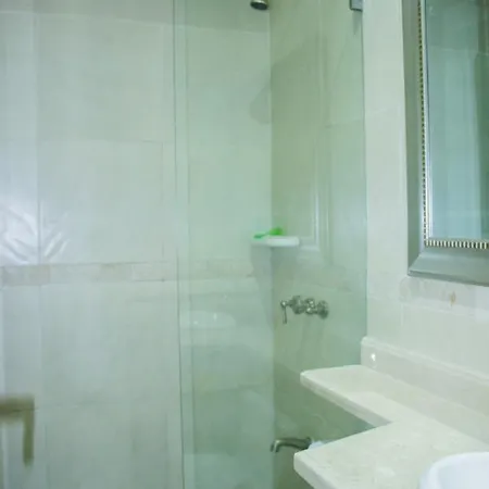 Hostel La Costena *