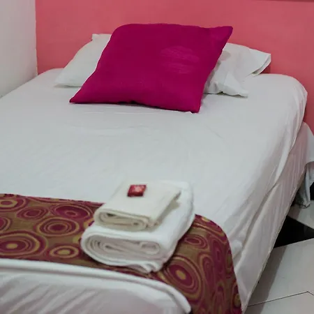 Hostel La Costena *