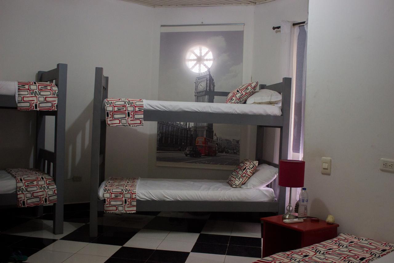 Hostal La Costena *